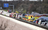 Tragedija u Njemačkoj: Prevrnuo se autobus na auto-putu, ima mrtvih (FOTO)