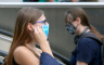 Austrijanci od 1. juna skidaju maske