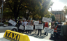 Protest taksista u Doboju: Hoće da nas slome, da nam uzmu hljeb