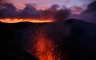 Dron iz zadivljujućeg ugla zabilježio erupciji vulkana (VIDEO)