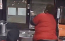 Požalio se da nije dobio krompiriće, radnica pucala na njega (VIDEO)