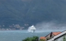 Vjetar umalo prevrnuo kruzer u Bokokotorskom zalivu (VIDEO)