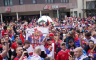 Lete stolice na sve strane: Tuča navijača Srbije i Engleske (VIDEO)