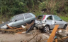 Automobili na gomili, oštećene kuće i ceste (VIDEO)