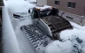 Haos na Alpima, metar snijega u aprilu: Auta zatrpana do krova (VIDEO)