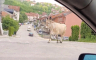 Neobična scena u Banjaluci: Krava hoda ulicom (VIDEO)