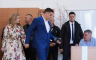 Policija izvela predsjedničkog kandidata sa biračkog mjesta